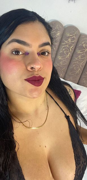 Model - Ambar SM deepthroat