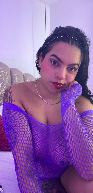 Model - Ambar SM deepthroat