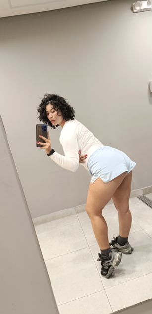 Model - Cristalfiore deepthroat