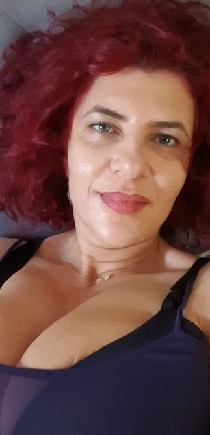 Model - BustyEve joi