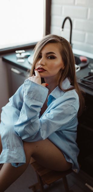 LizzieGrey striptease Model - LizzieGrey striptease
