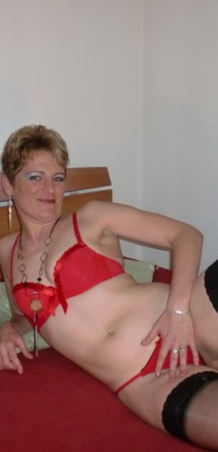 Model - sensualmature 2