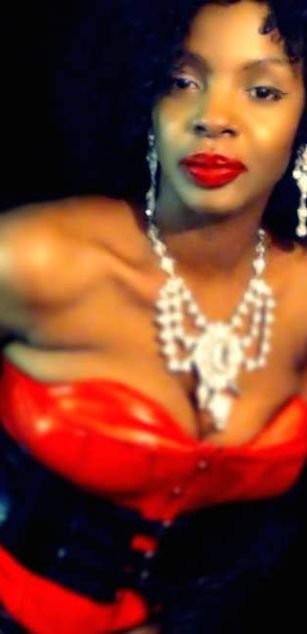 Model - TheGoddessSimone dominatrix