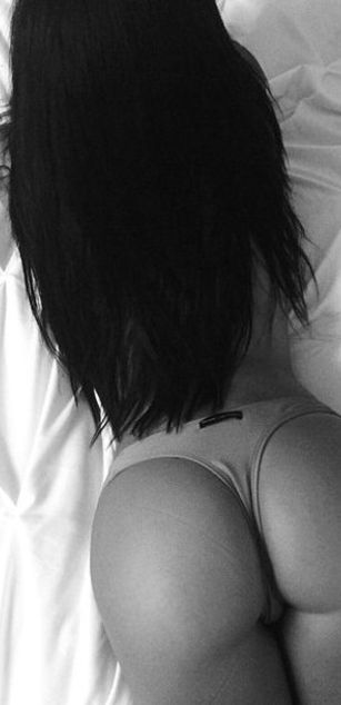 Model - saghiranajha dildo
