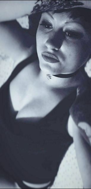 Model - MilaQPret dirtytalk