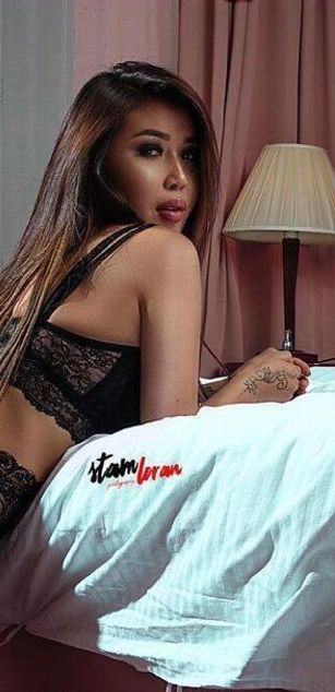 Model - AmeliOSun dirtytalk