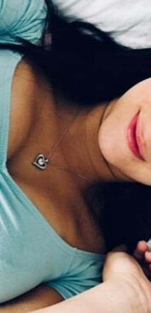 Model - Kelly_West latina