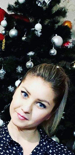 Model - Mery blonde