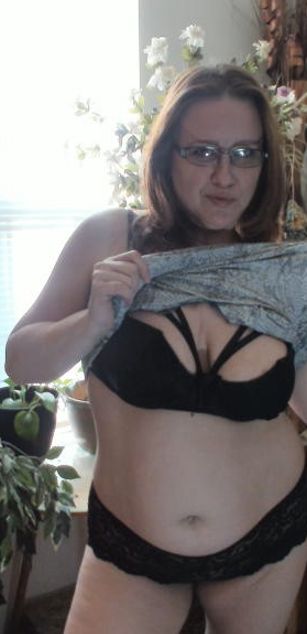 Model - Kimber Stormz curvy