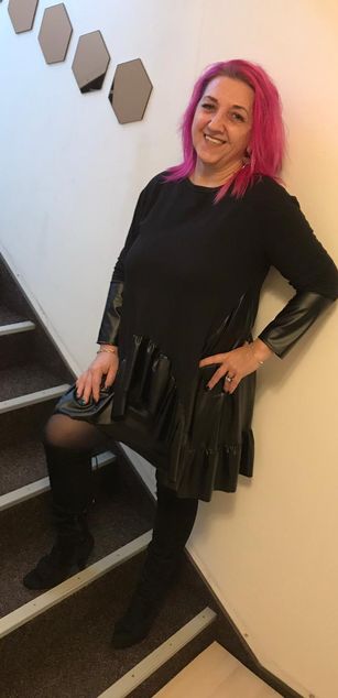 Model - Supreme Domina joi
