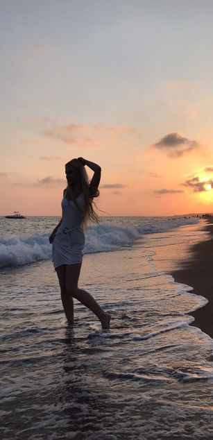 AppleBrandy striptease Model - AppleBrandy striptease