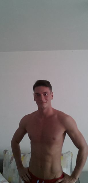 Model - alex hangers  2