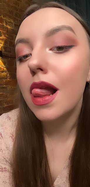 Model - Charlotta Apple ass