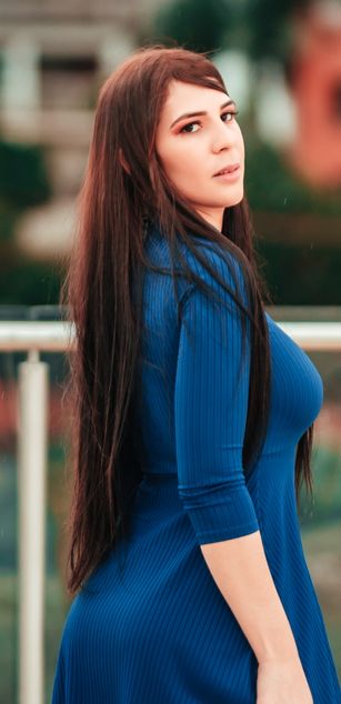 Model - YossyFoss striptease