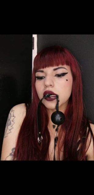 FEET ADDICTION dominatrix Model - FEET ADDICTION dominatrix