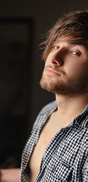 Model - Sandro young