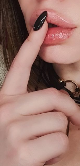 Model - AnnaLu heels