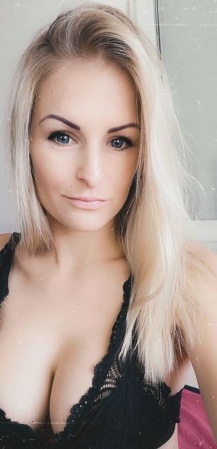 Model - PaigeEvans bigtits