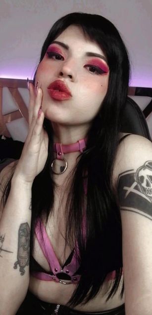 FEET ADDICTION dominatrix Model - FEET ADDICTION dominatrix
