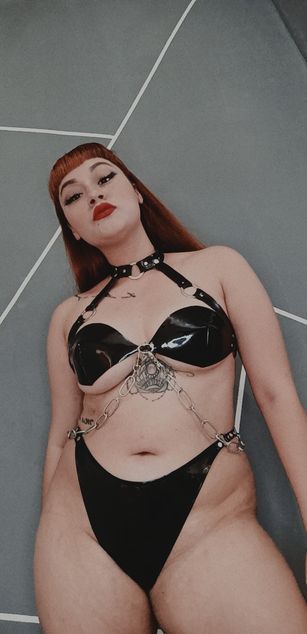 VICTORIA_R98 hairy Model - VICTORIA_R98 hairy