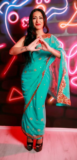 Model - IndianHeritage pussy