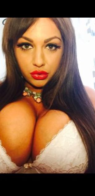 Model - XsultrysavannahX  2