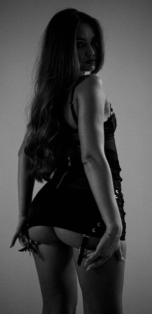LizzieGrey striptease Model - LizzieGrey striptease