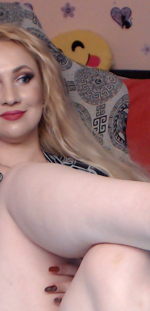 Model - Miss Lexy Gold fetish