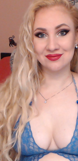 Model - Miss Lexy Gold fetish