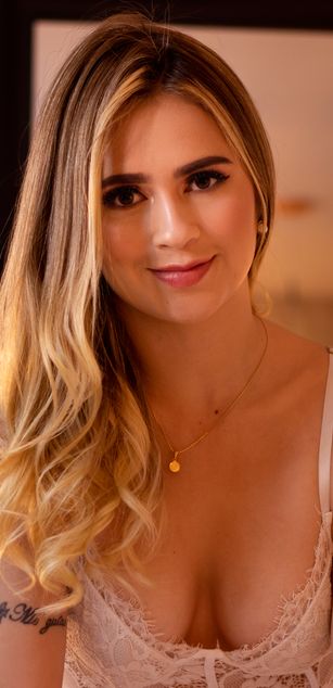 Model - MeganSton dildo