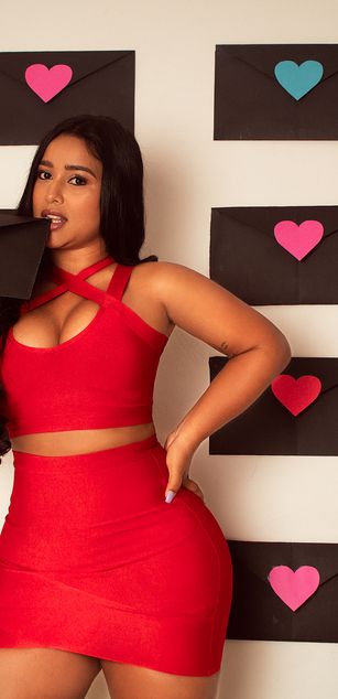 Model - Abby Marshall deepthroat