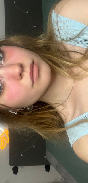 Model - AnyAmaazzy blowjob