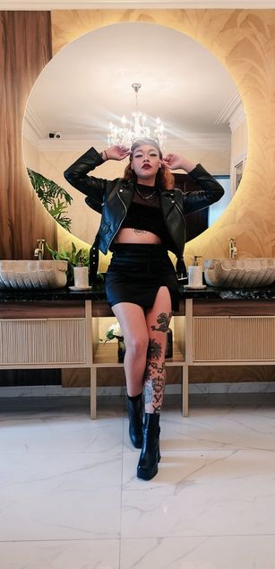 Model - VICTORIA_R98 hairy