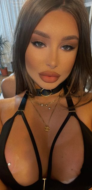 Model - WantedSugar ass