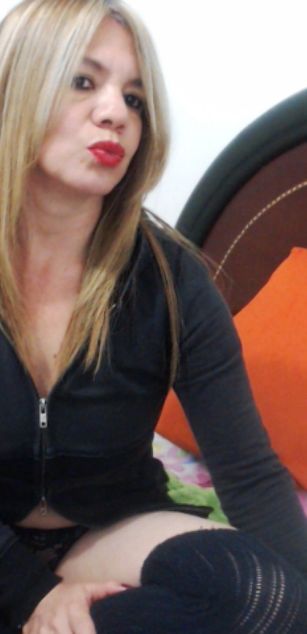 Model - Gabriela Martinez juguetona