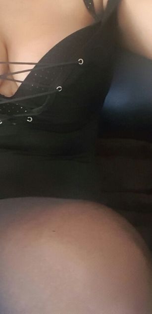 Model - HOT MILF milf