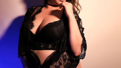 Adella - curvy