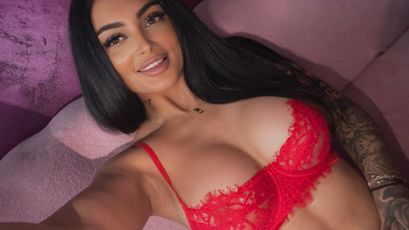 SashaBae on SkyPrivate