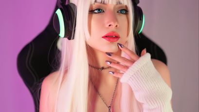 Angelkisss on SkyPrivate