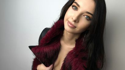 VirginLuna on SkyPrivate