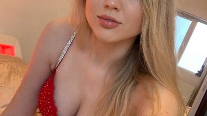 BlondySparks on SkyPrivate