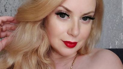 FionaCage on SkyPrivate