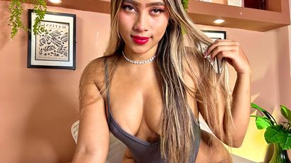 Sofia Bennet on SkyPrivate