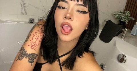 Chloe Moon Profile picture - Chloe Moon