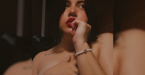 Val. Profile picture - Val.