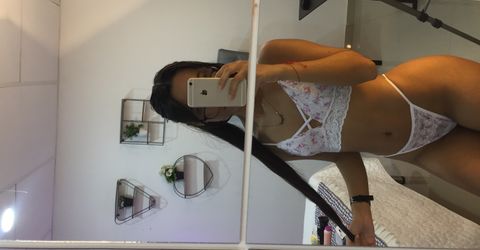Honneybee Profile picture - Honneybee