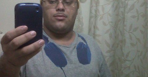 Profile picture - Lilhornyboy28