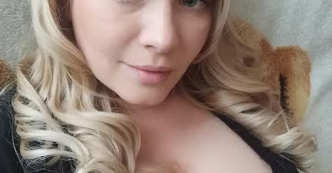AdorableLena Profile picture - AdorableLena