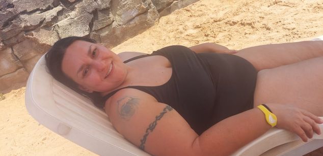 Model - Selene mature