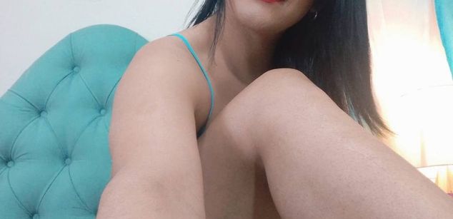 Model - Adarha joi